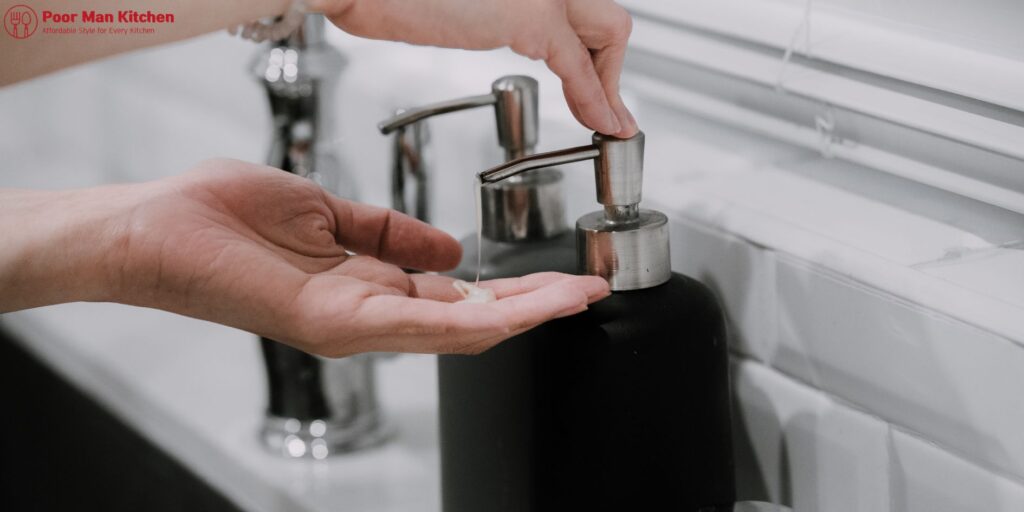 %Focus keyword% kitchen sink soap dispenser