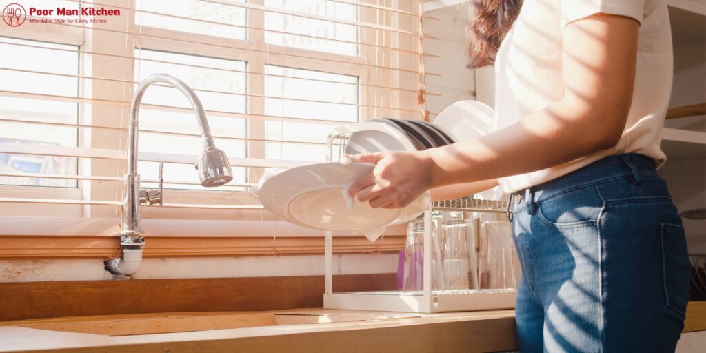%Focus keyword% kitchen sink with faucet