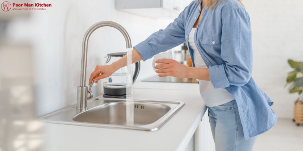 %Focus keyword% unlacquered brass kitchen faucet